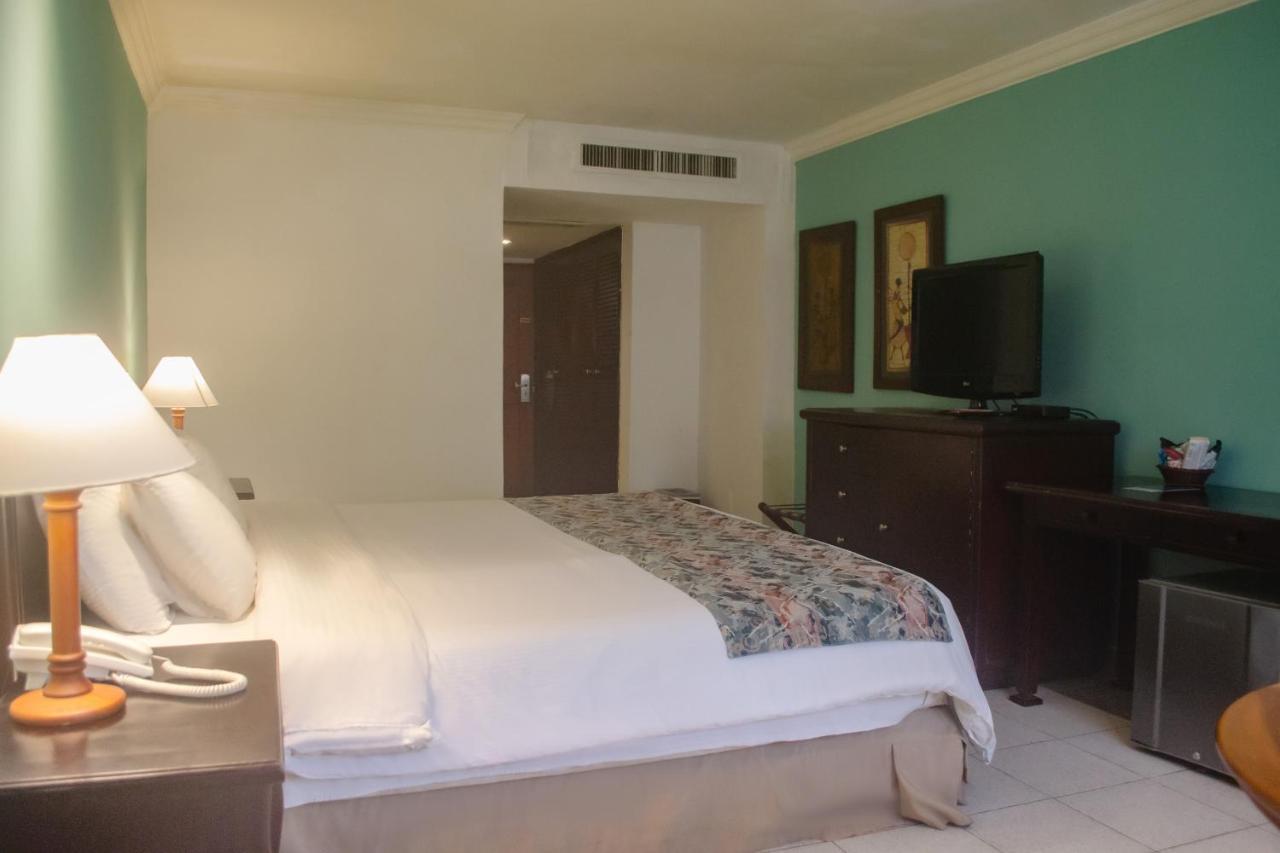 Hotel Faranda Express Puerta Del Sol Barranquilla, A Member Of Radisson Individuals Barranquilla  Luaran gambar