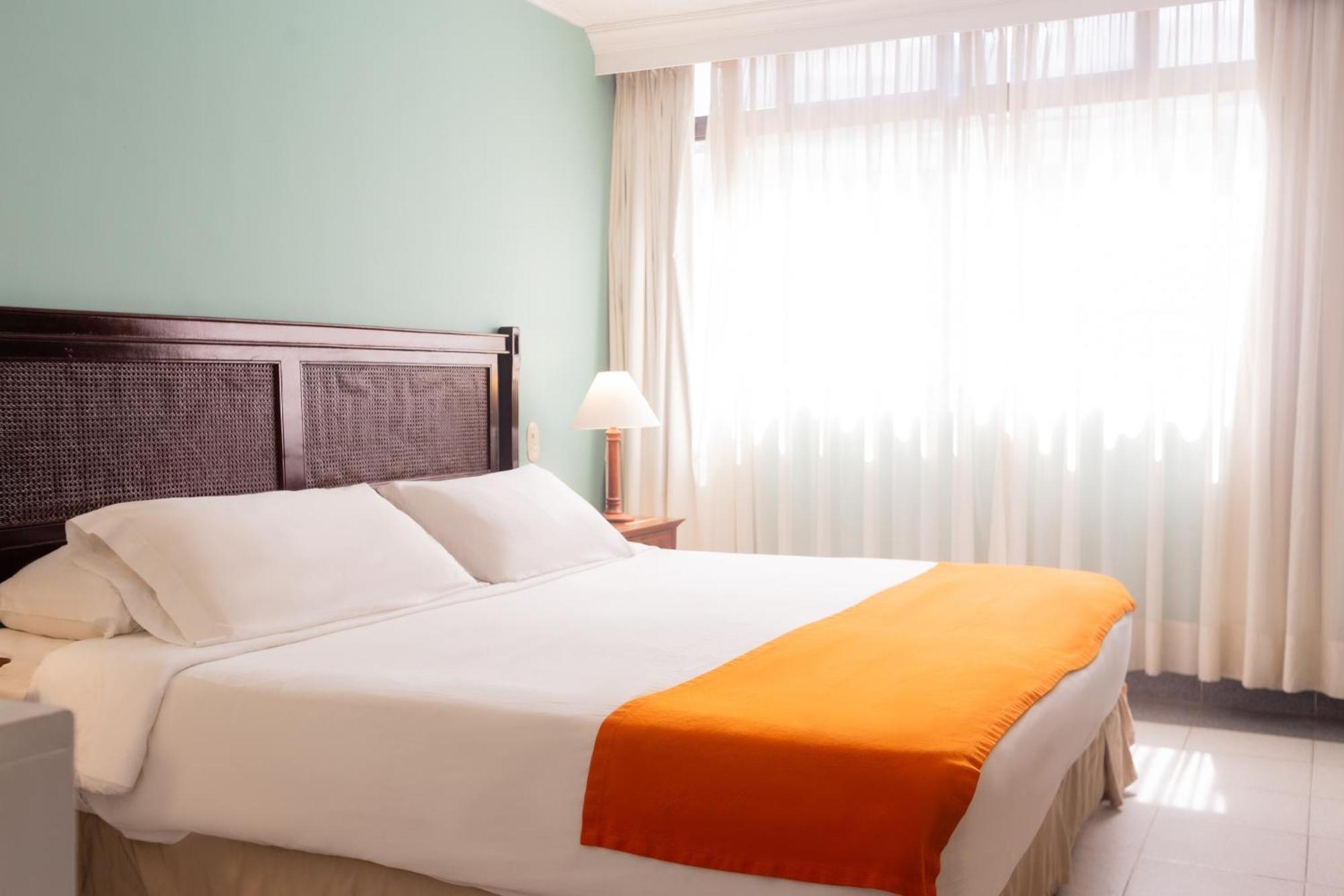 Hotel Faranda Express Puerta Del Sol Barranquilla, A Member Of Radisson Individuals Barranquilla  Luaran gambar