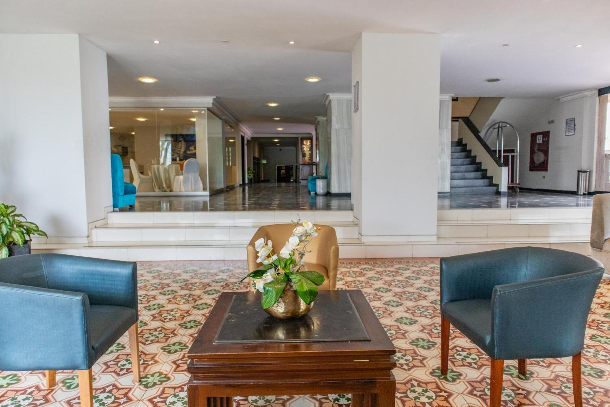 Hotel Faranda Express Puerta Del Sol Barranquilla, A Member Of Radisson Individuals Barranquilla  Luaran gambar