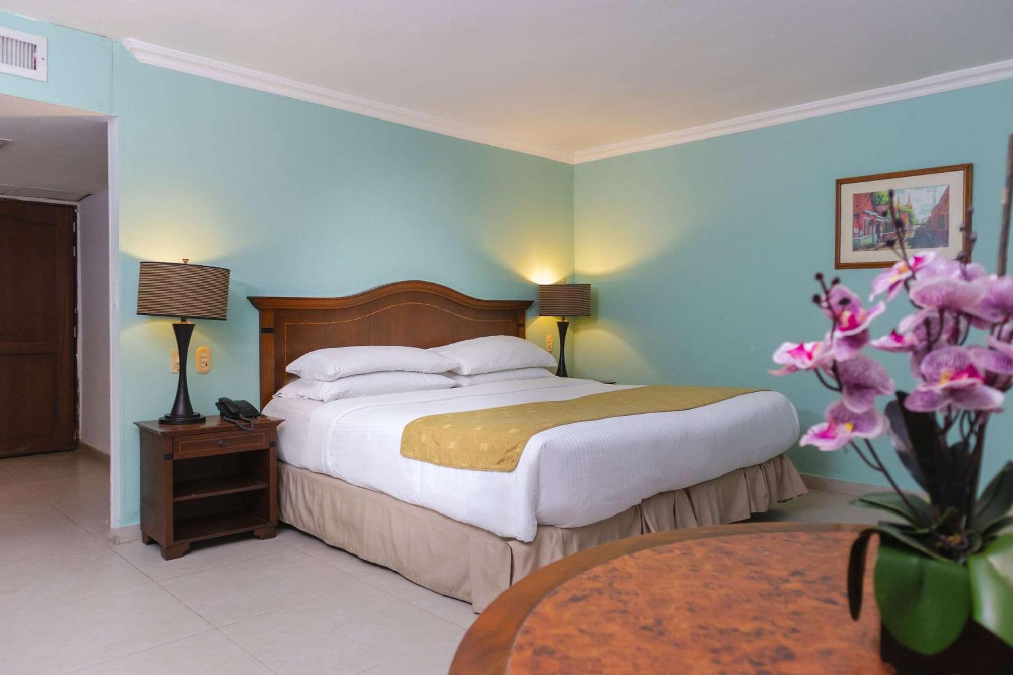 Hotel Faranda Express Puerta Del Sol Barranquilla, A Member Of Radisson Individuals Barranquilla  Luaran gambar