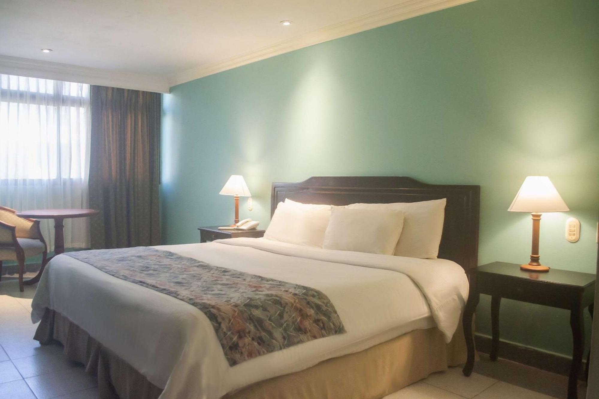 Hotel Faranda Express Puerta Del Sol Barranquilla, A Member Of Radisson Individuals Barranquilla  Luaran gambar